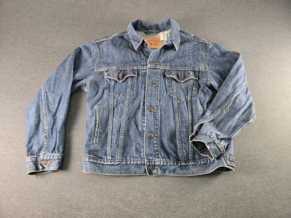Levis Standard Trucker Jacket Mens Large Blue Denim Jean Button Classic 70507